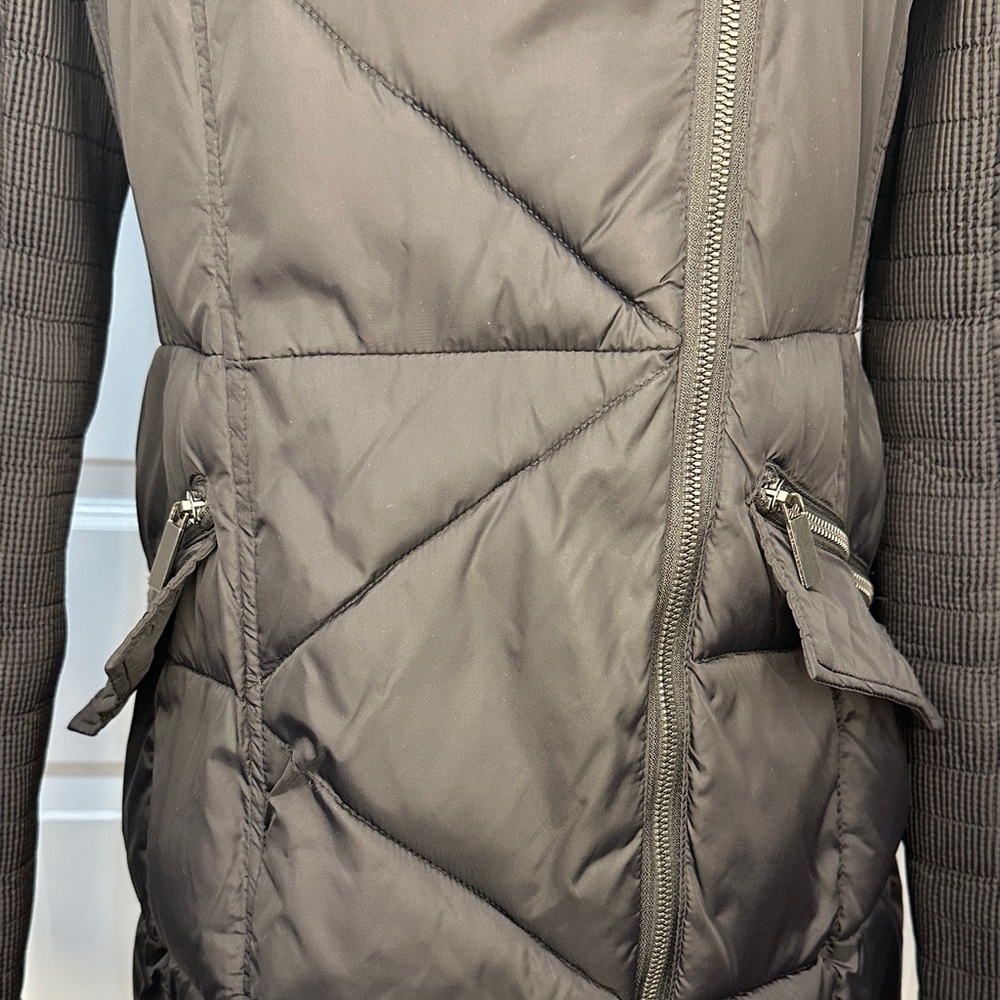 French Connection Black Asymmetric Puffer Faux Fur Trim Quilted Warm Coat Size M - Picture 4 of 16